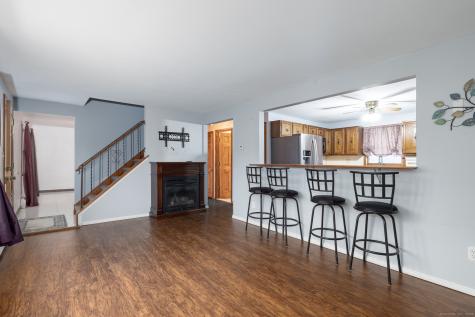 93 Tawny Thrush Road Naugatuck CT 06770