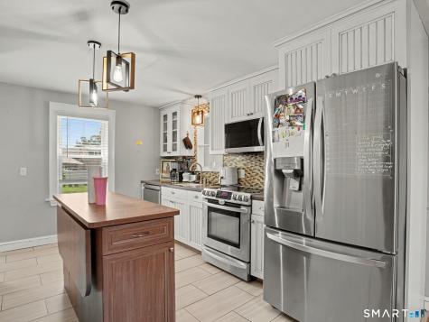 43 Glendale Road Stratford CT 06614