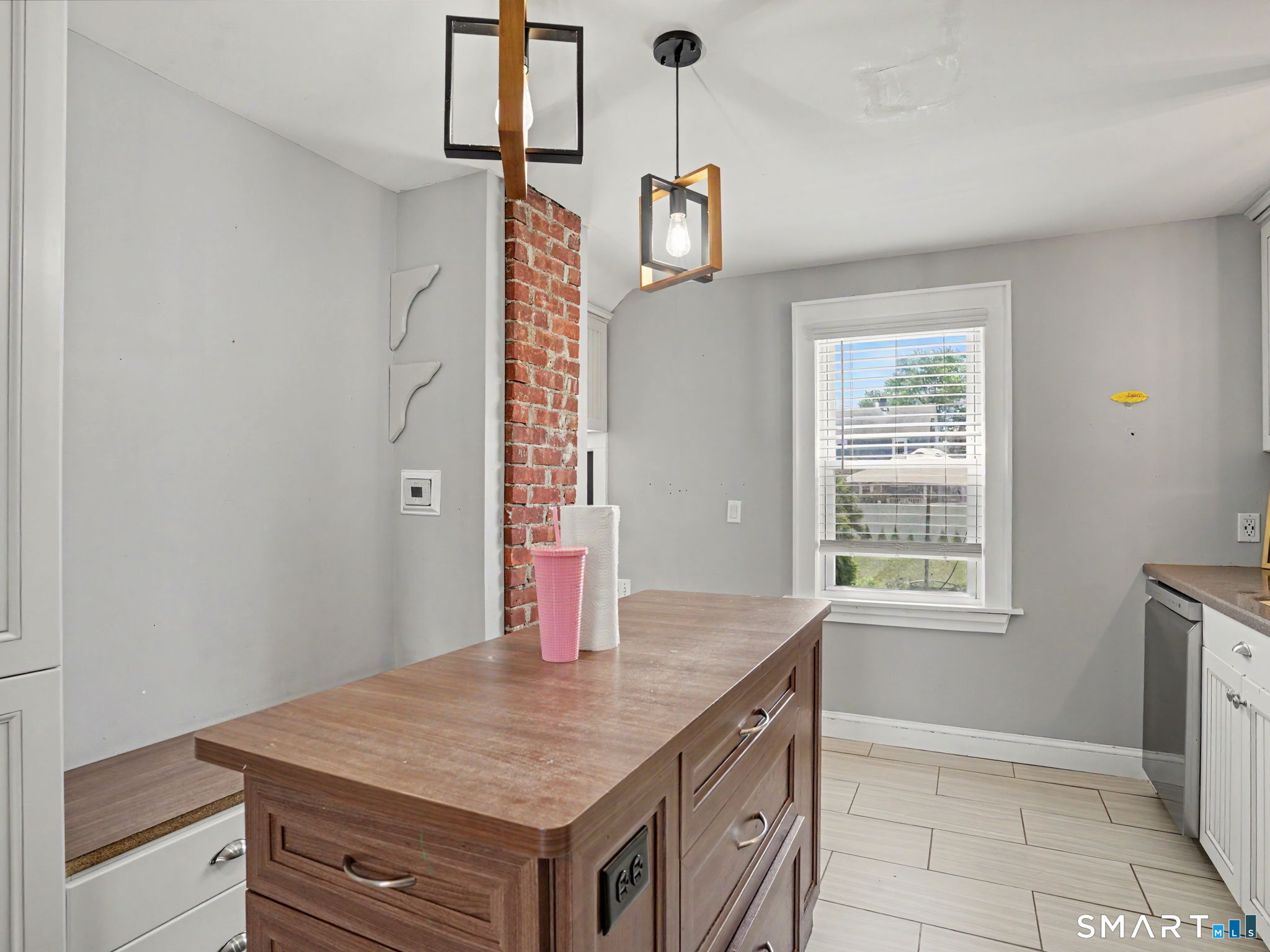 43 Glendale Road Stratford CT 06614