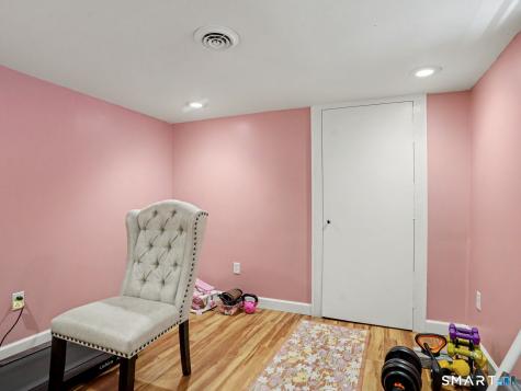 43 Glendale Road Stratford CT 06614