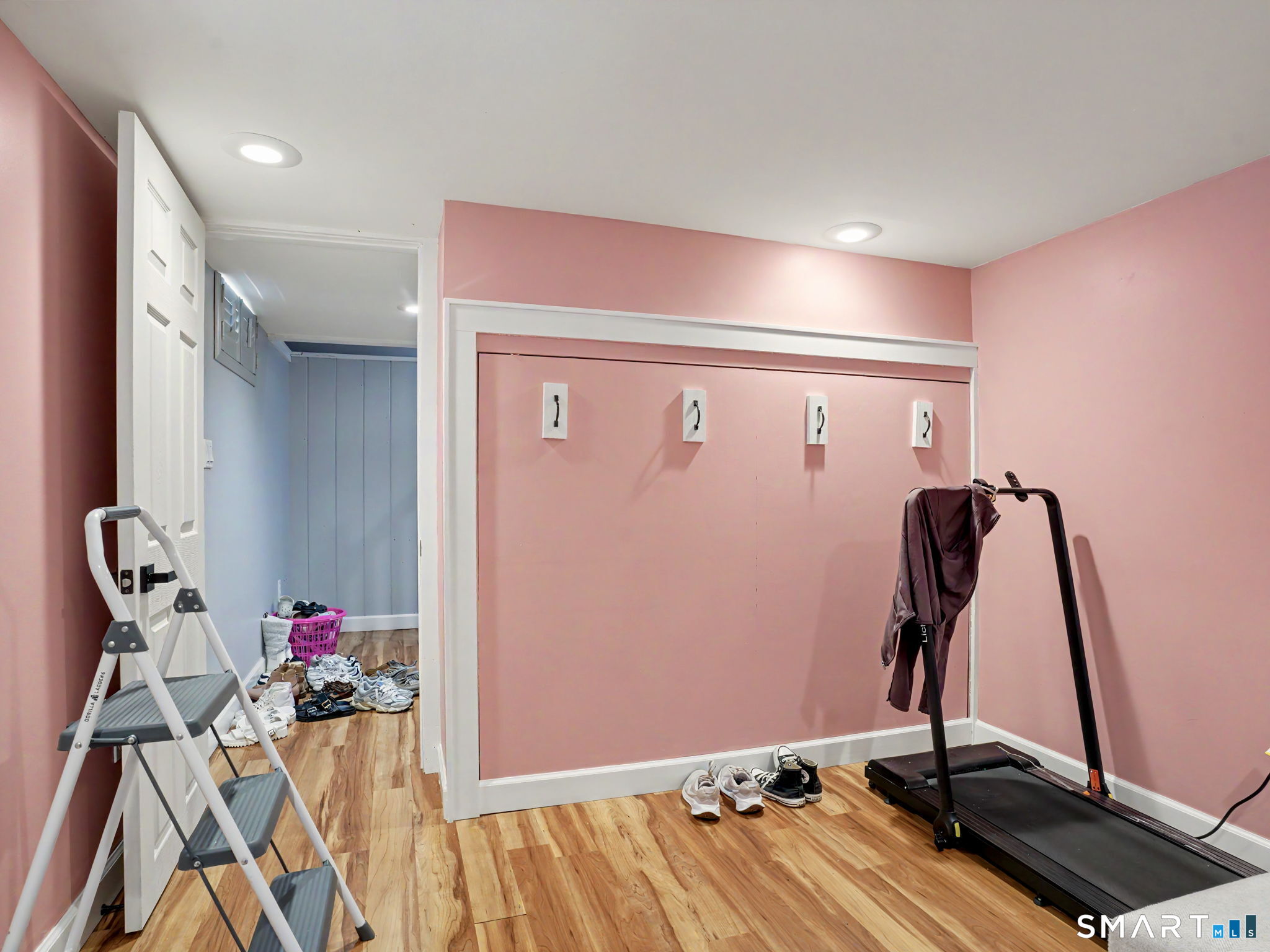 43 Glendale Road Stratford CT 06614