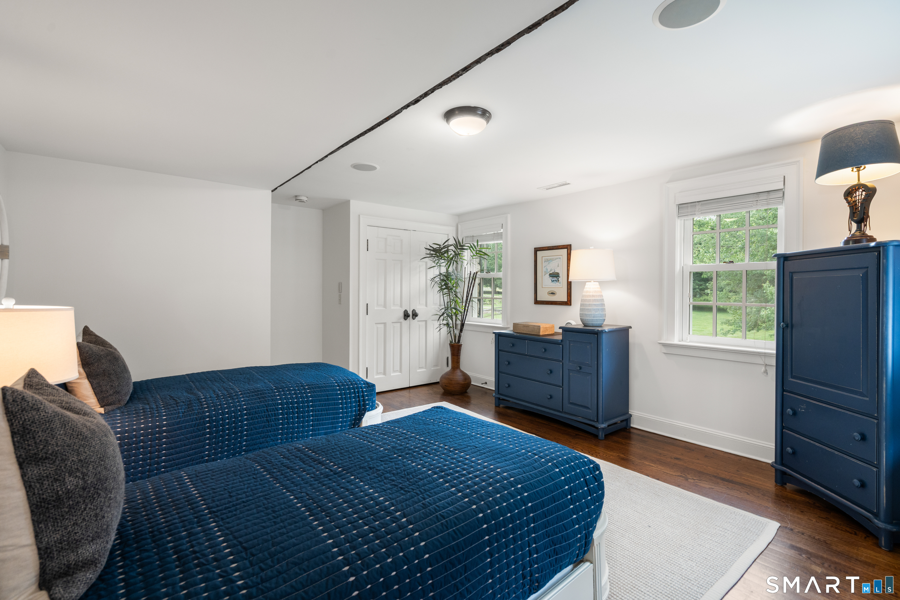 80 Governors Lane Fairfield CT 06824