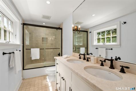 80 Governors Lane Fairfield CT 06824