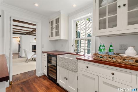 80 Governors Lane Fairfield CT 06824