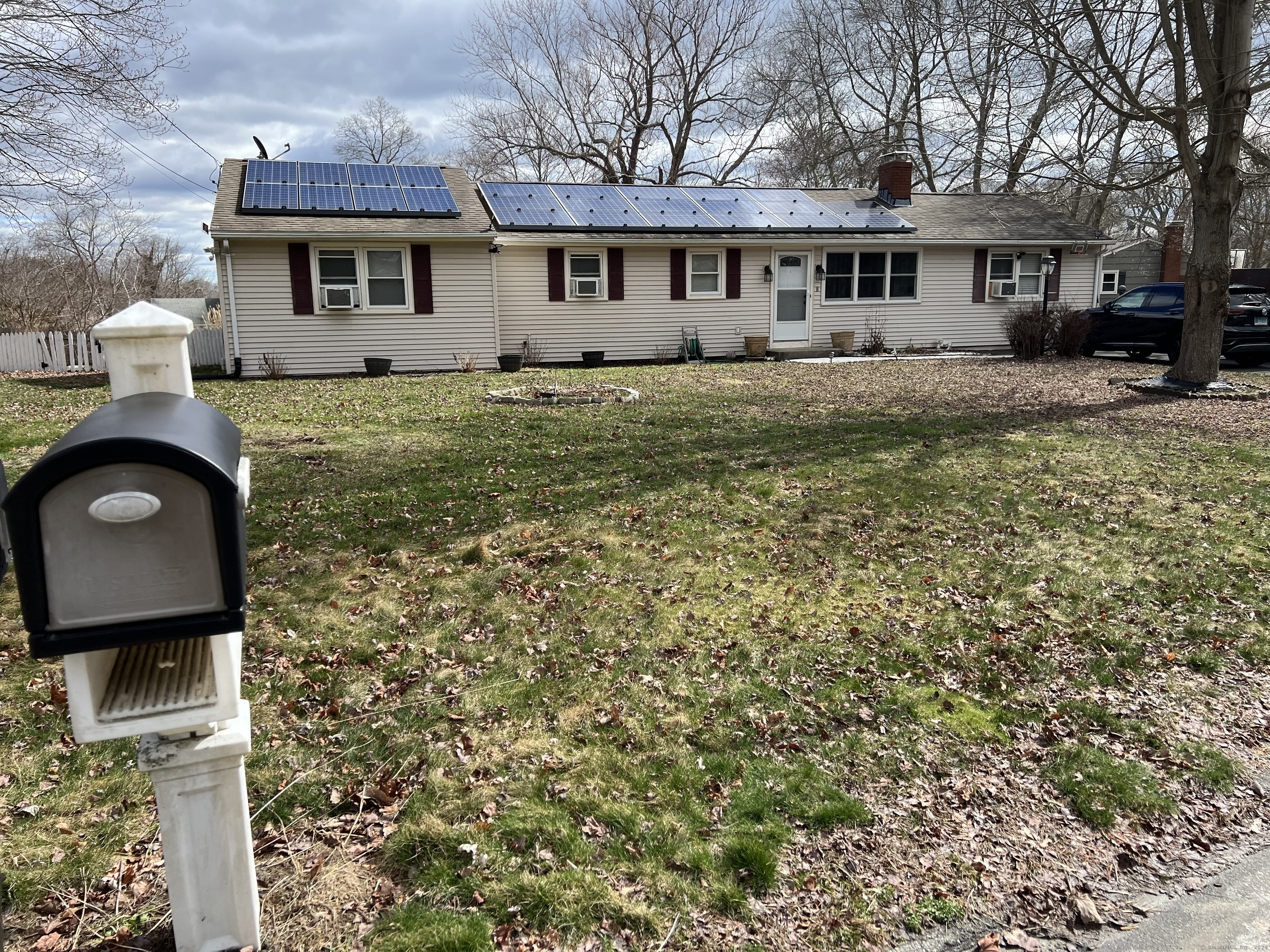 8 Whitewood Road Clinton CT 06413