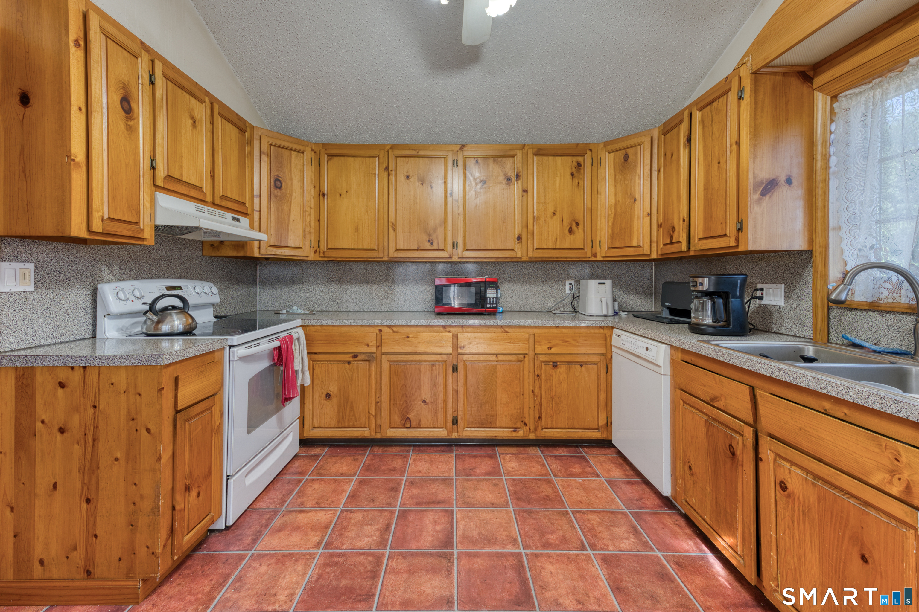 173 Wonx Spring Road Southington CT 06479