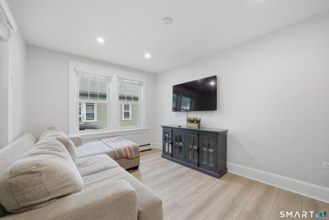 15 Mead Street Stamford CT 06907