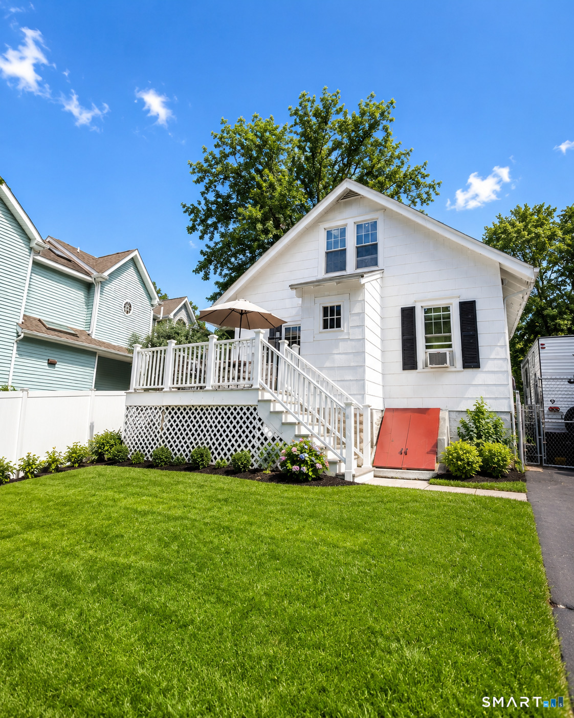 15 Mead Street Stamford CT 06907