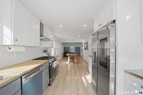 15 Mead Street Stamford CT 06907