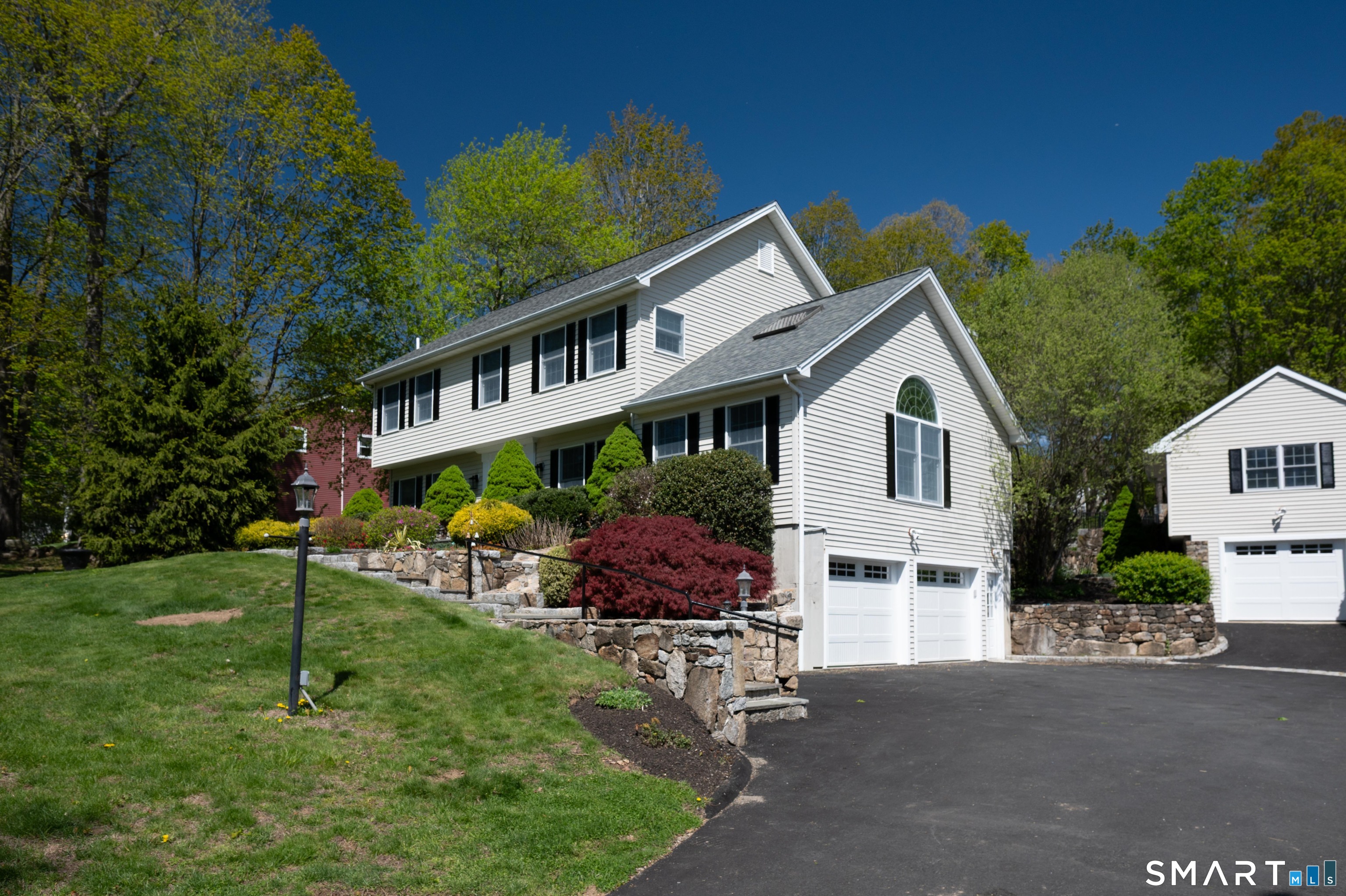 33 King Street Danbury CT 06811
