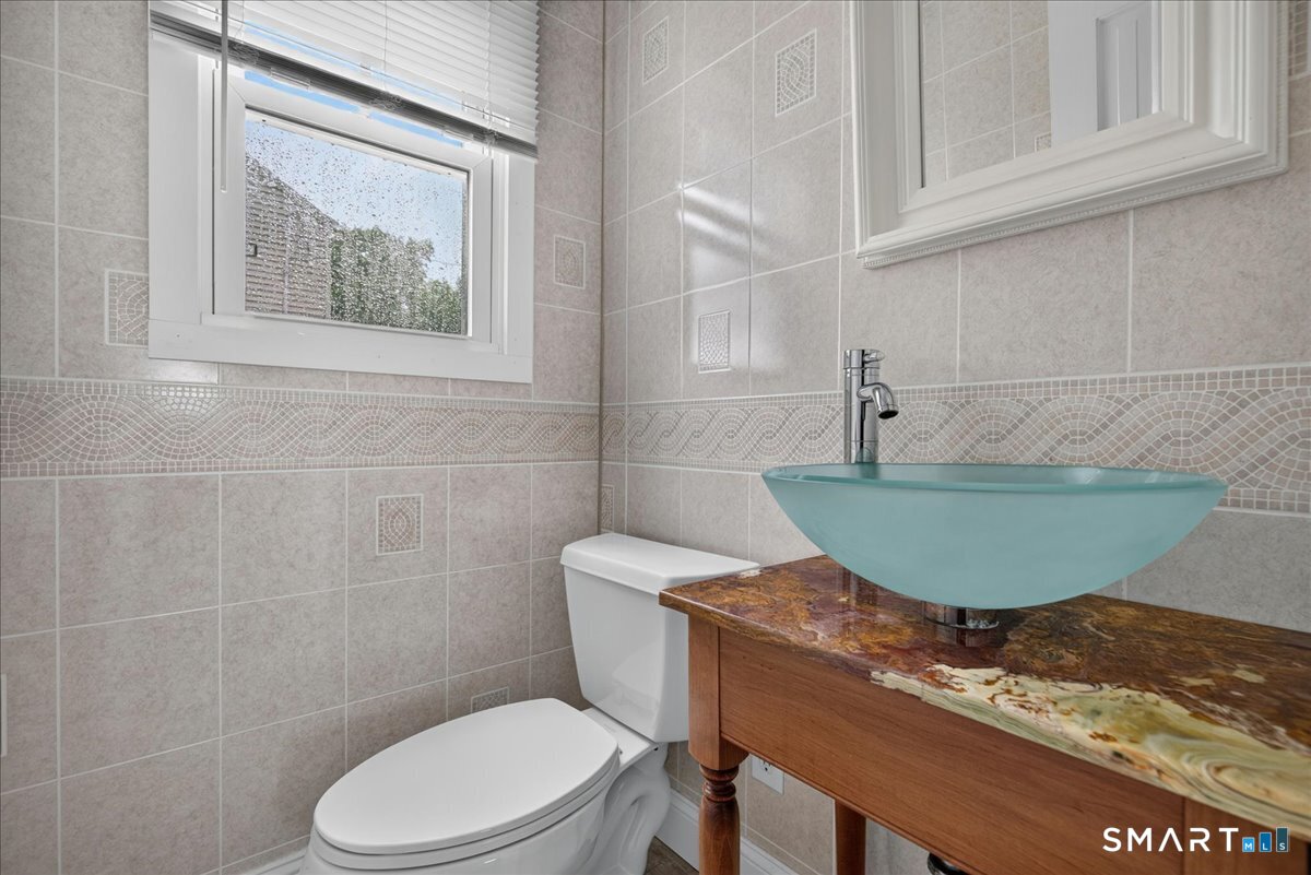 34 Hall Street New Haven CT 06512