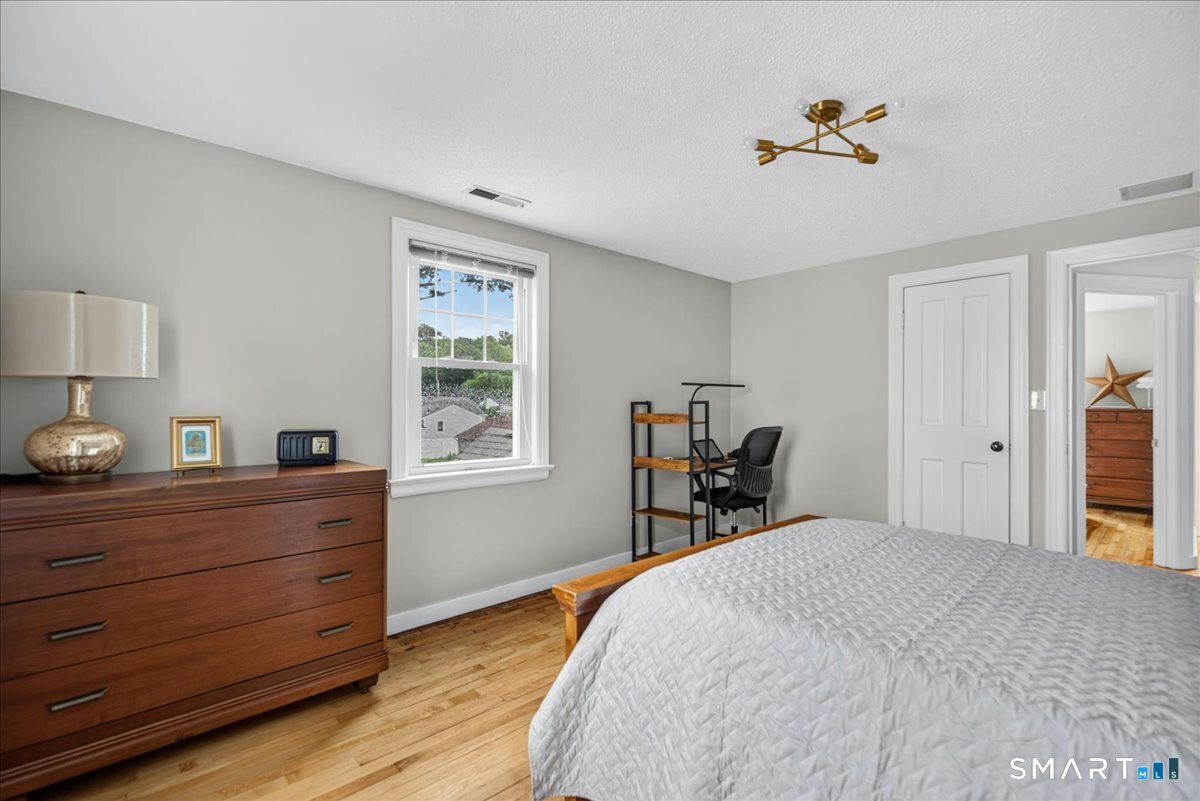 34 Hall Street New Haven CT 06512