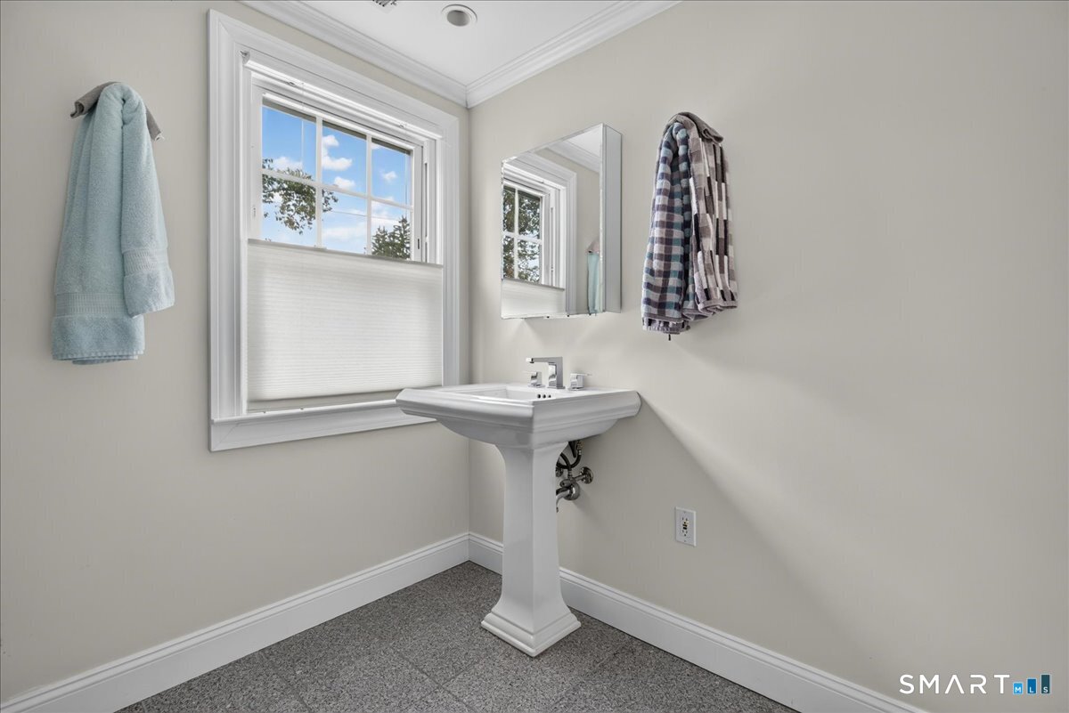 34 Hall Street New Haven CT 06512