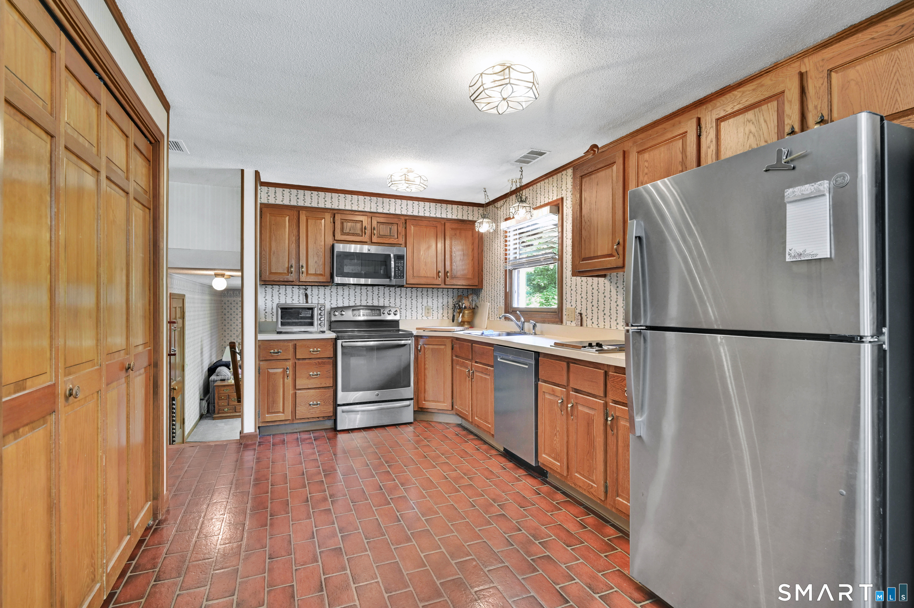 96 Woods Hollow Road Suffield CT 06093