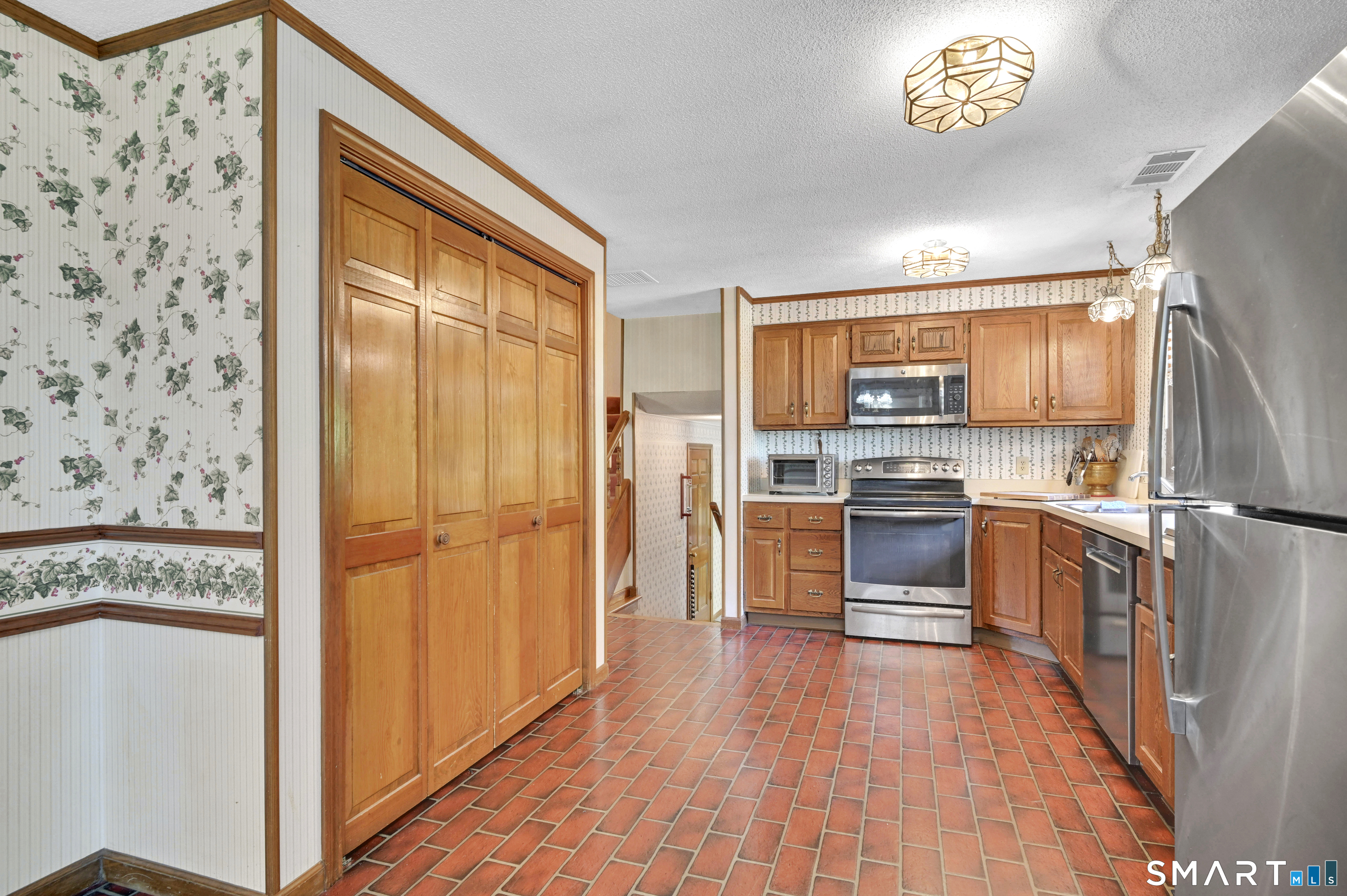 96 Woods Hollow Road Suffield CT 06093