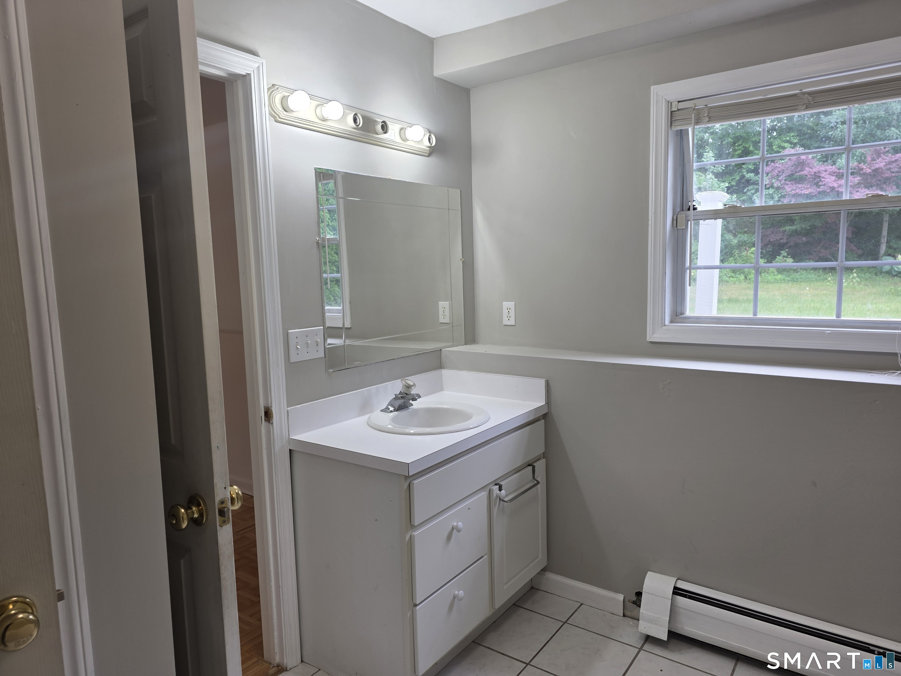 5 Oaktree Court Bethel CT 06801