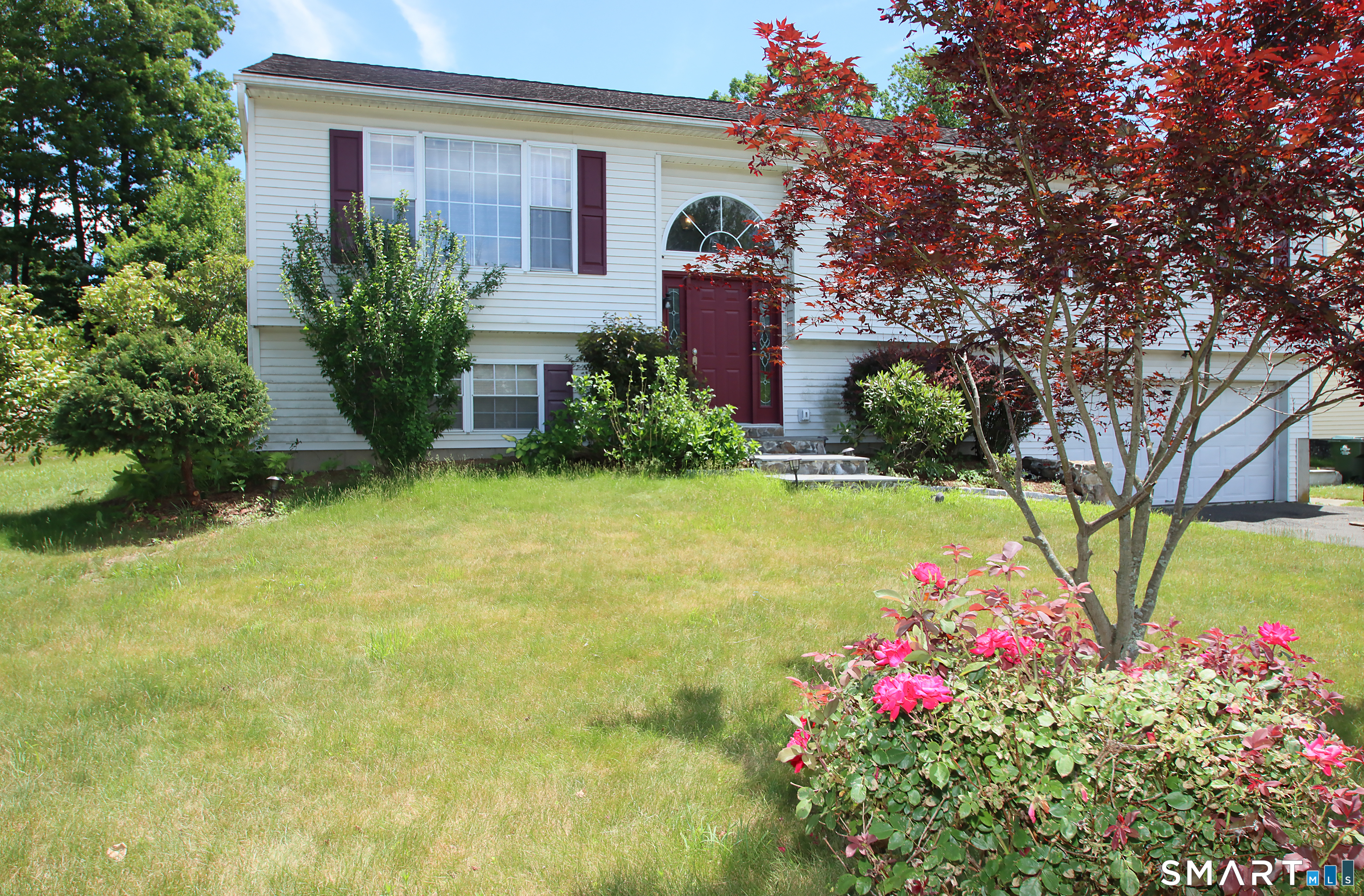 5 Oaktree Court Bethel CT 06801