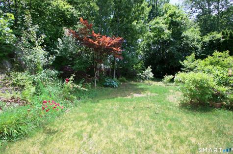 5 Oaktree Court Bethel CT 06801
