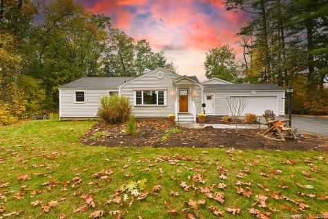 15 Barry Lane Simsbury CT 06070