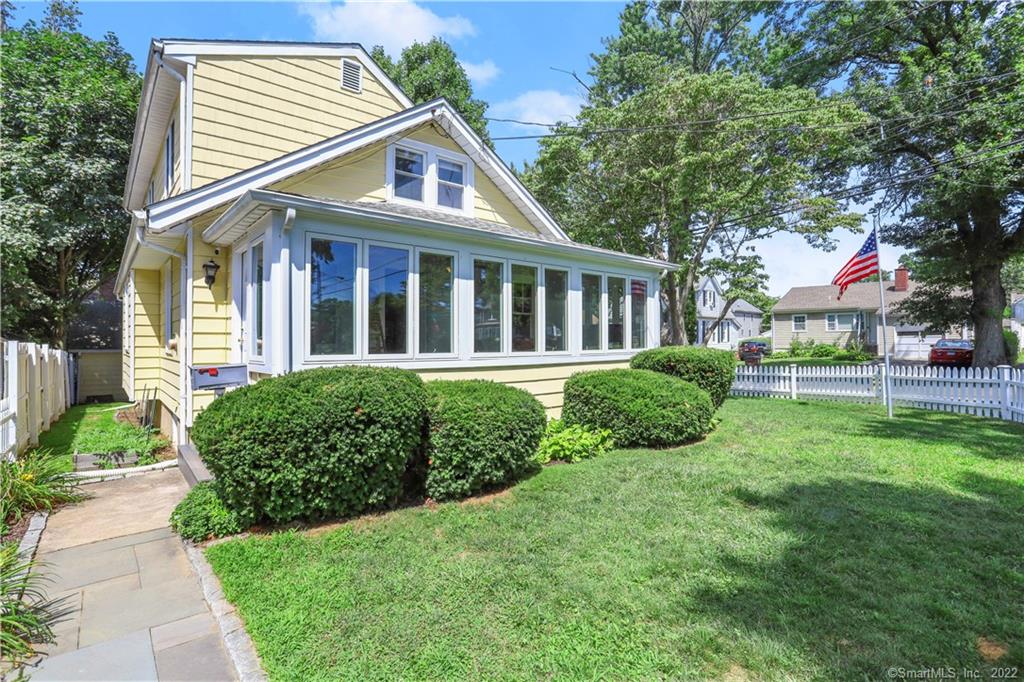 3 Ridgewood Avenue Stamford CT 06907
