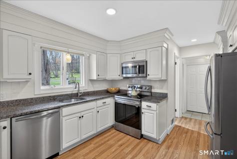 7 Pleasant Hill Road Woodbridge CT 06525