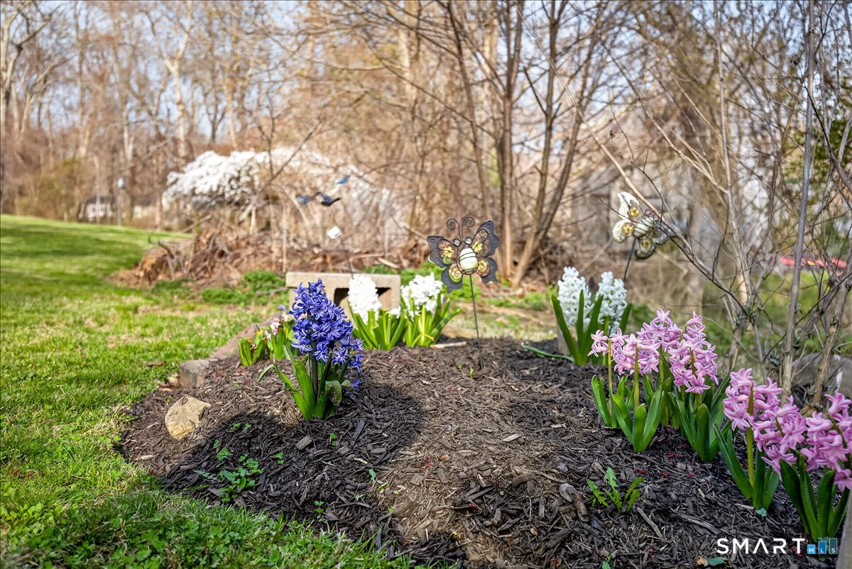 7 Pleasant Hill Road Woodbridge CT 06525