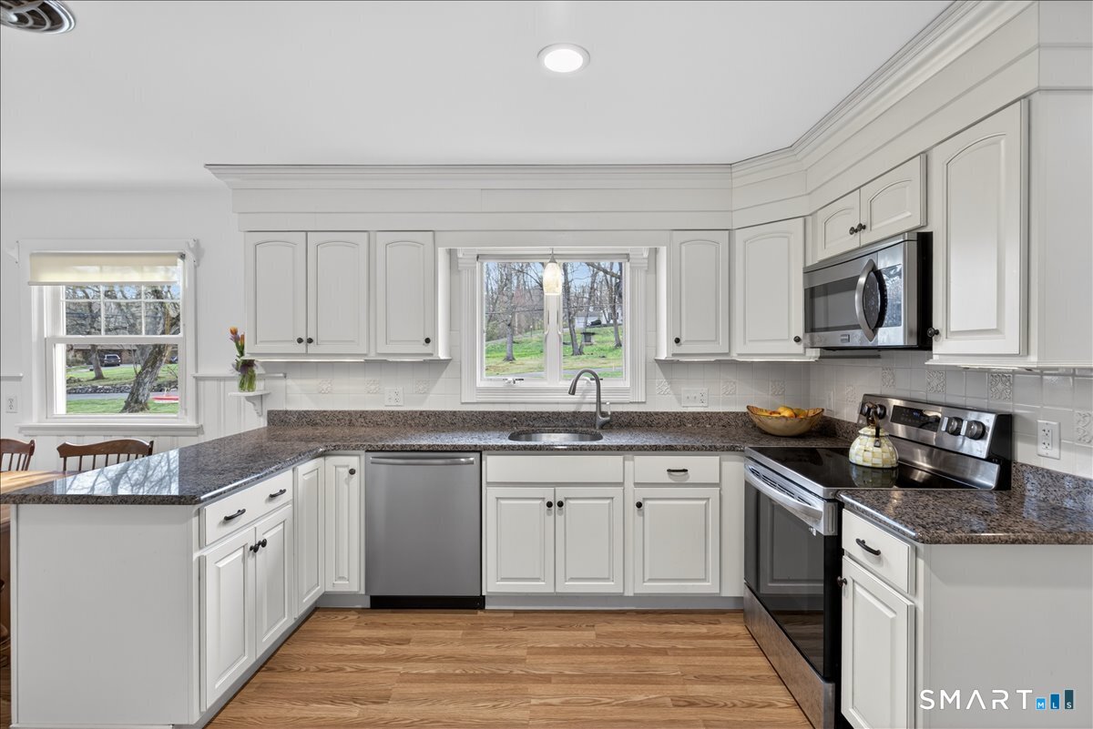 7 Pleasant Hill Road Woodbridge CT 06525