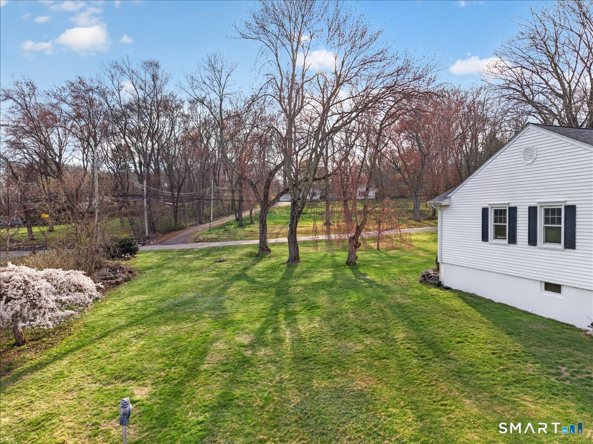 7 Pleasant Hill Road Woodbridge CT 06525