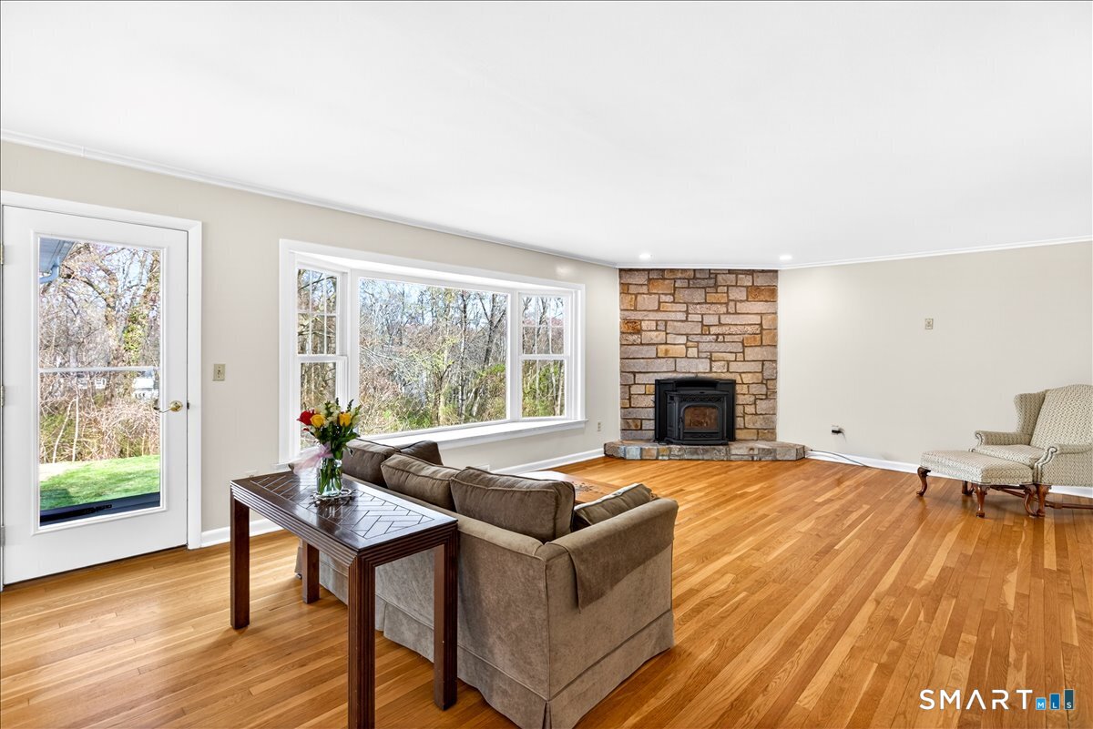 7 Pleasant Hill Road Woodbridge CT 06525
