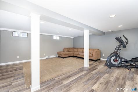 5 Dalewood Road Newington CT 06111