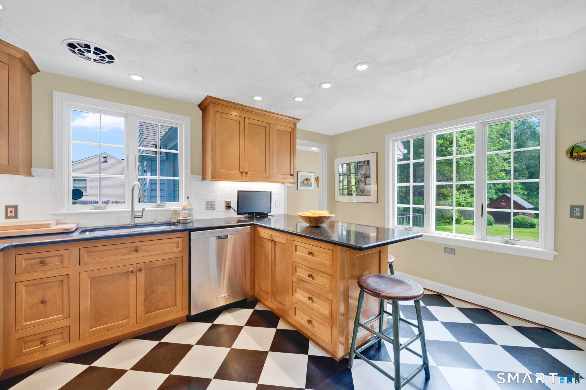 73 Dyer Avenue Canton CT 06019