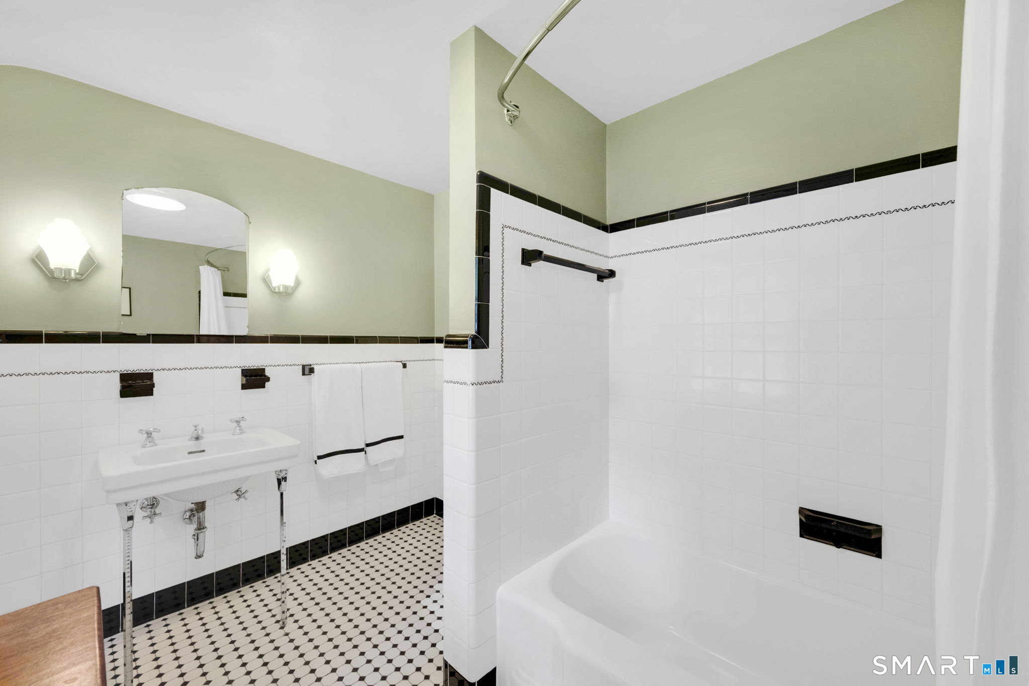 73 Dyer Avenue Canton CT 06019