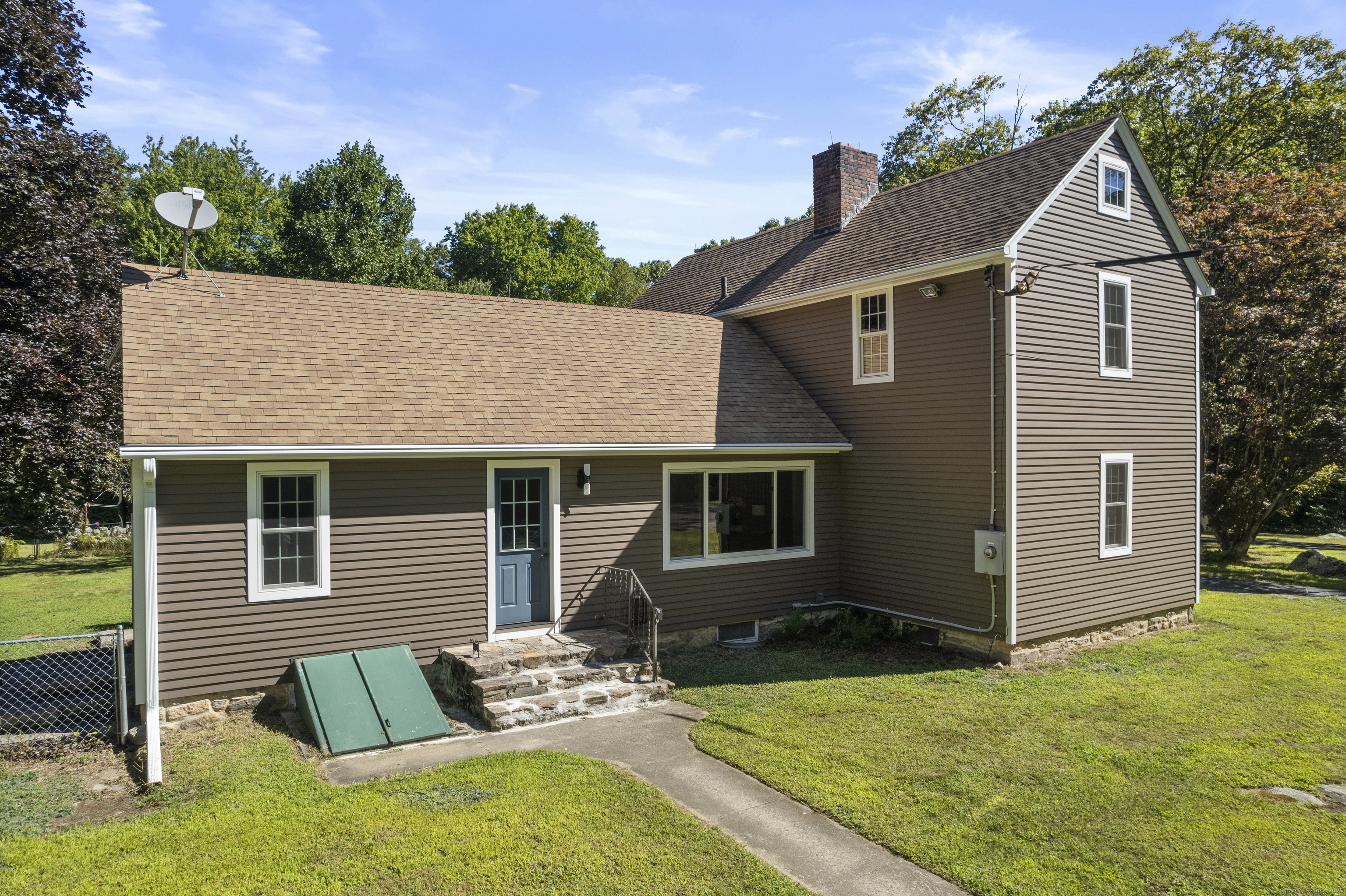 484 Old New London Road Salem CT 06420