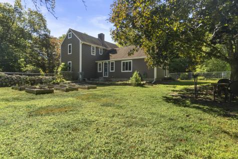 484 Old New London Road Salem CT 06420