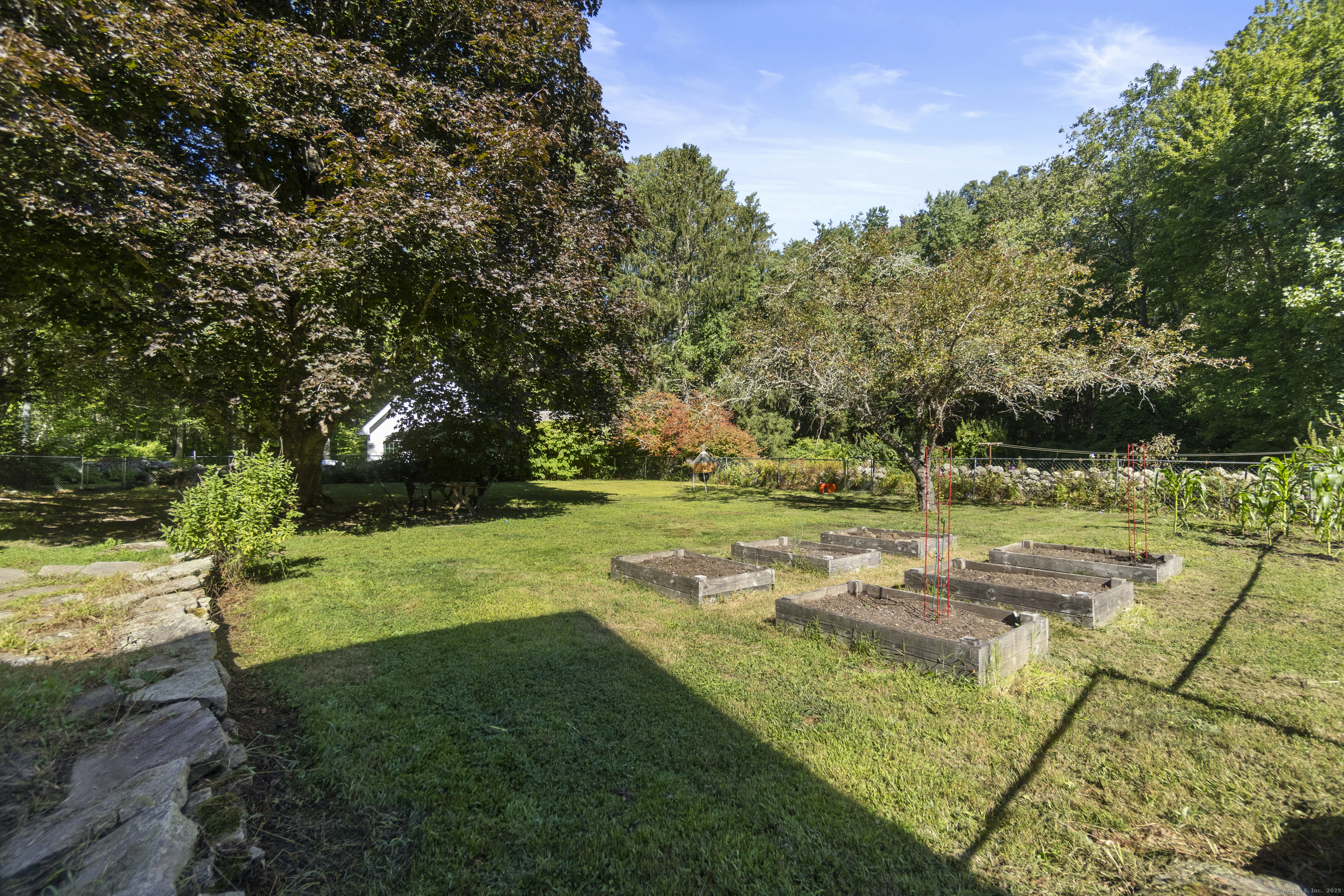 484 Old New London Road Salem CT 06420