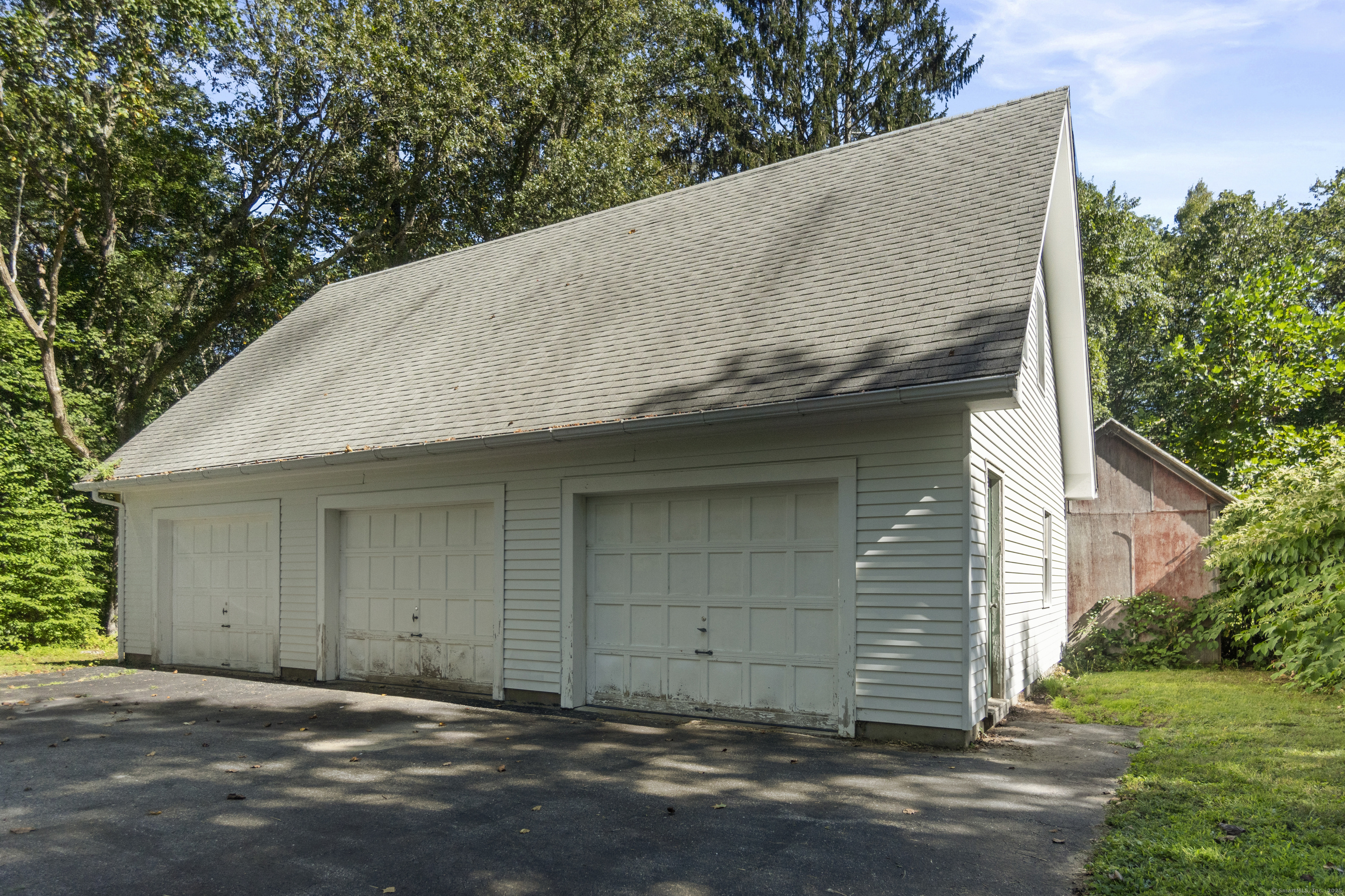 484 Old New London Road Salem CT 06420