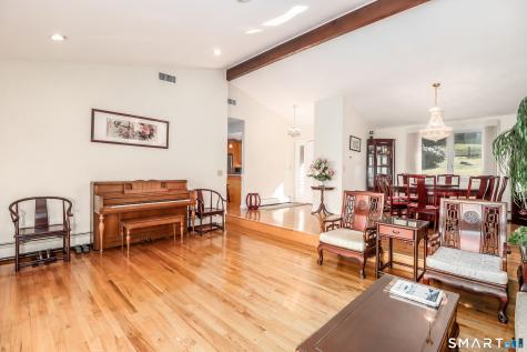 35 East Gate Road Danbury CT 06811