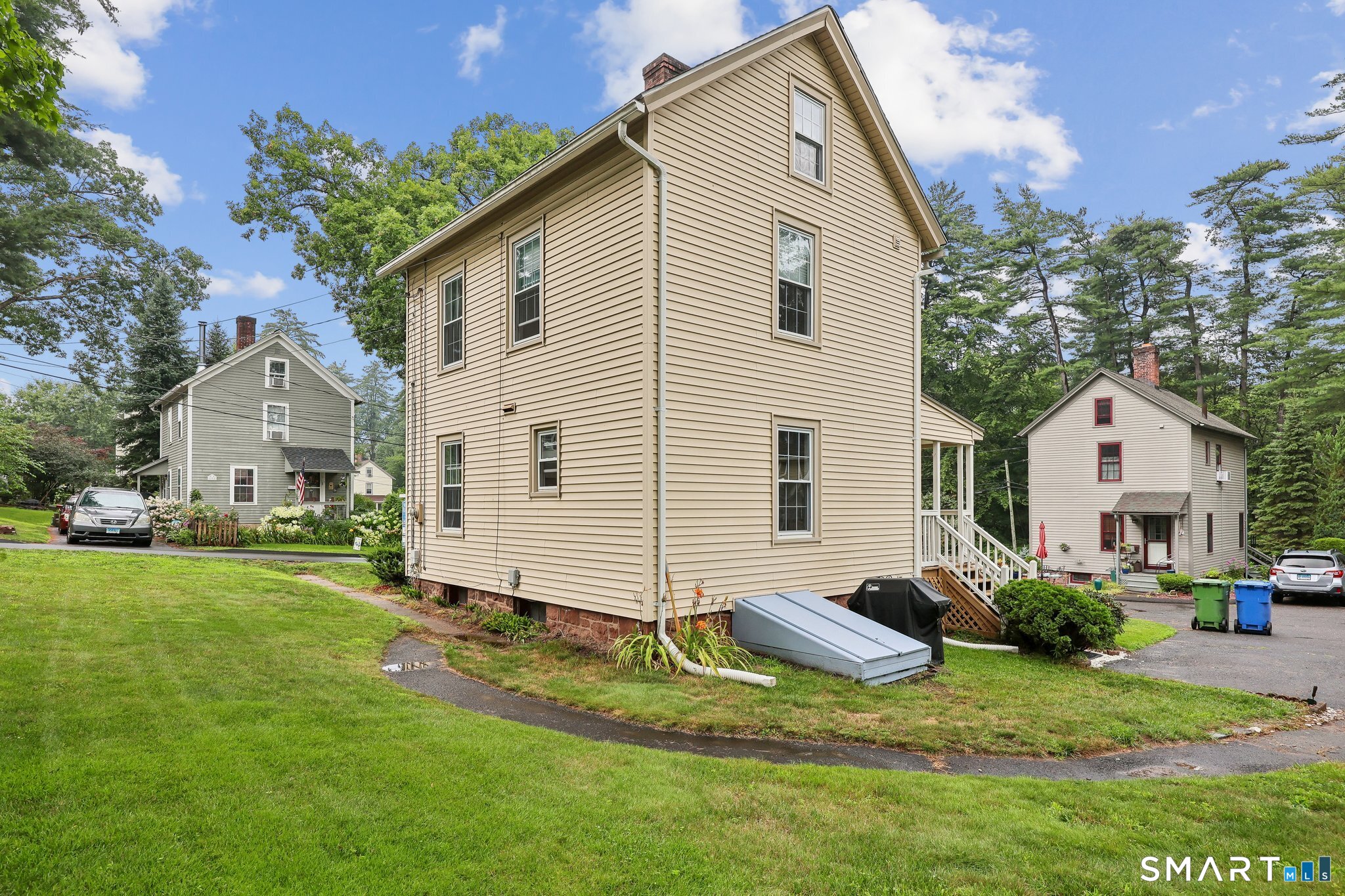 10 Middle Lane Simsbury CT 06070