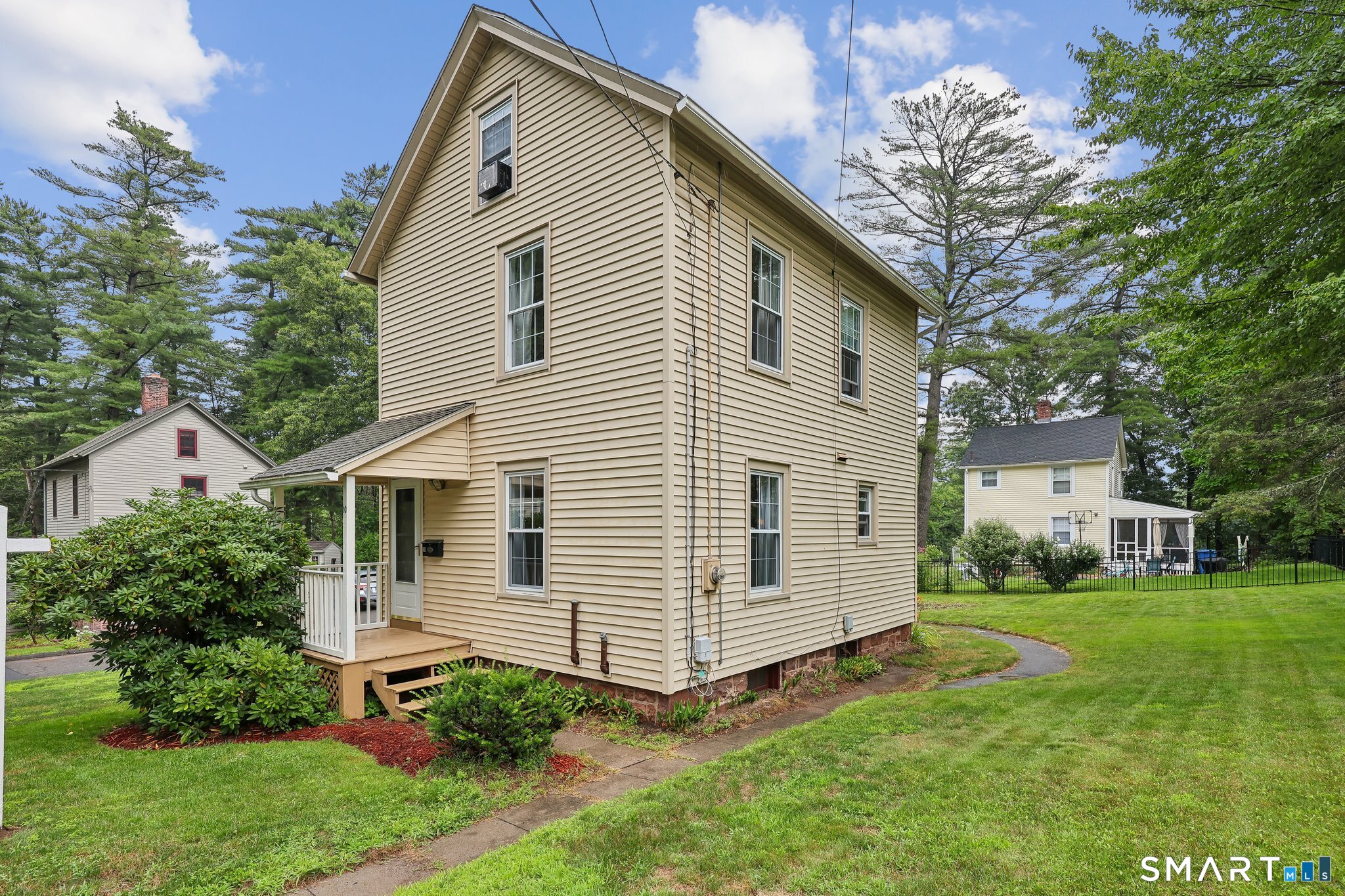 10 Middle Lane Simsbury CT 06070