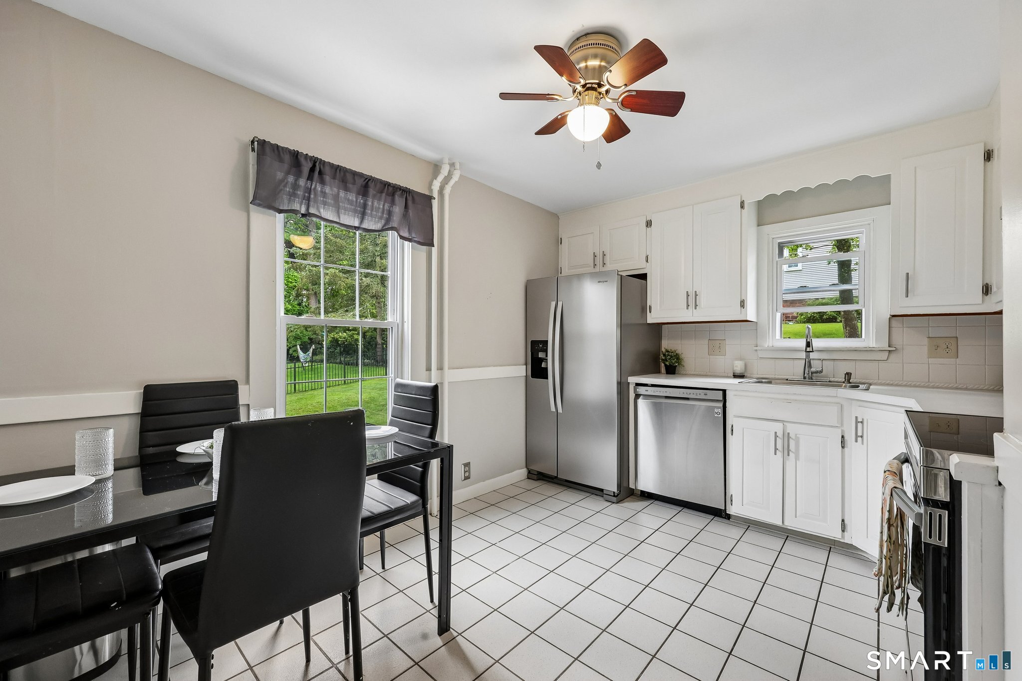 10 Middle Lane Simsbury CT 06070