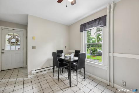 10 Middle Lane Simsbury CT 06070