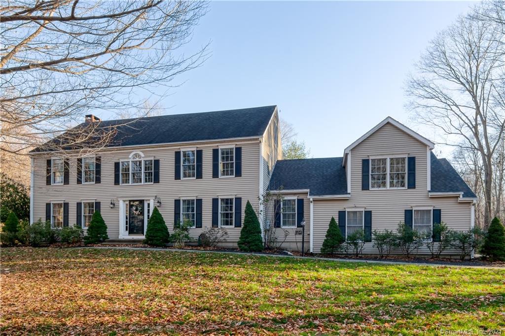 22 Williamsburg Circle Madison CT 06443