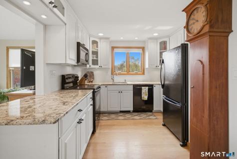 14 Bonnie Drive Farmington CT 06032