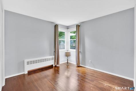 4 King Court Enfield CT 06082
