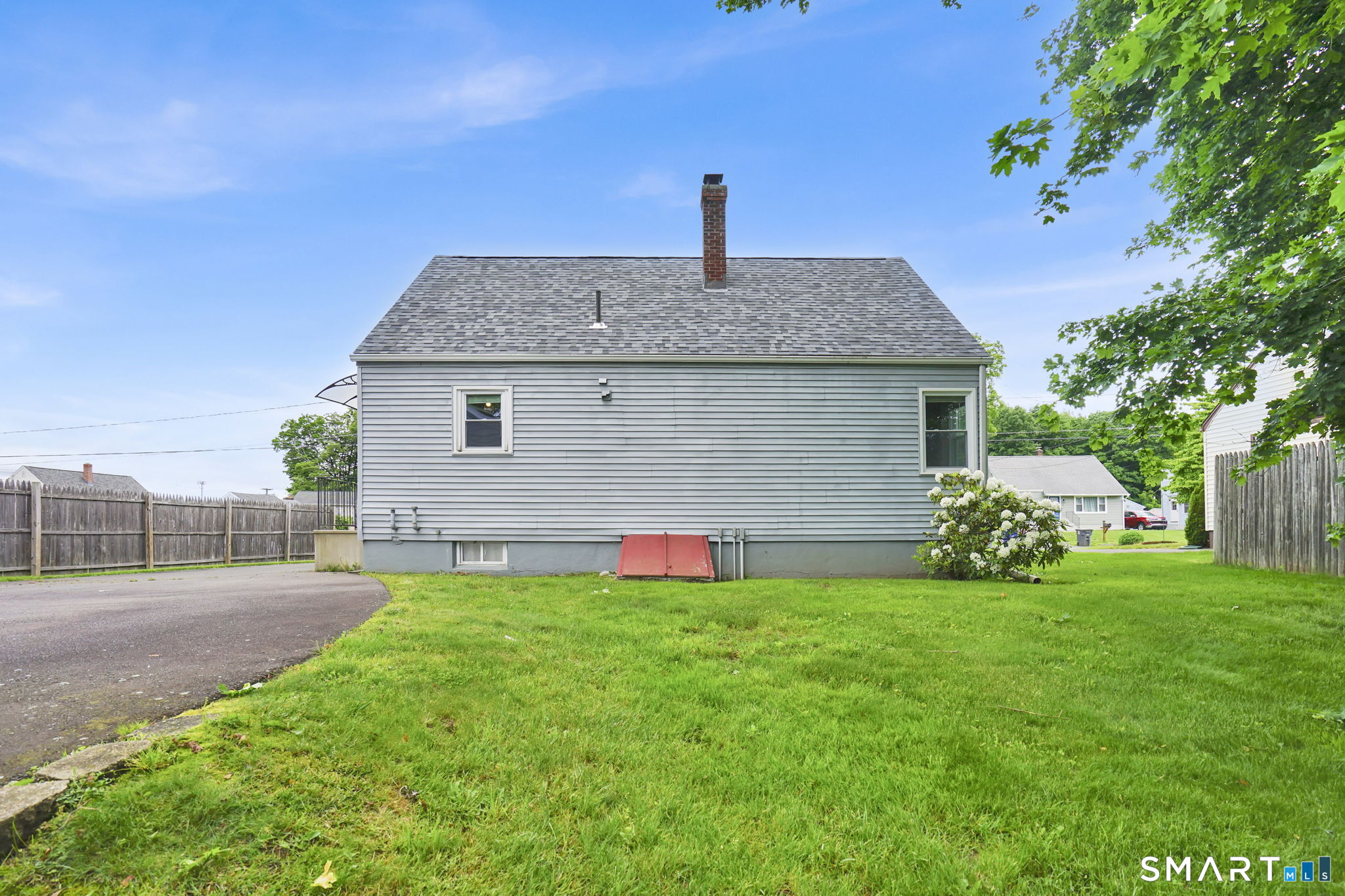 4 King Court Enfield CT 06082