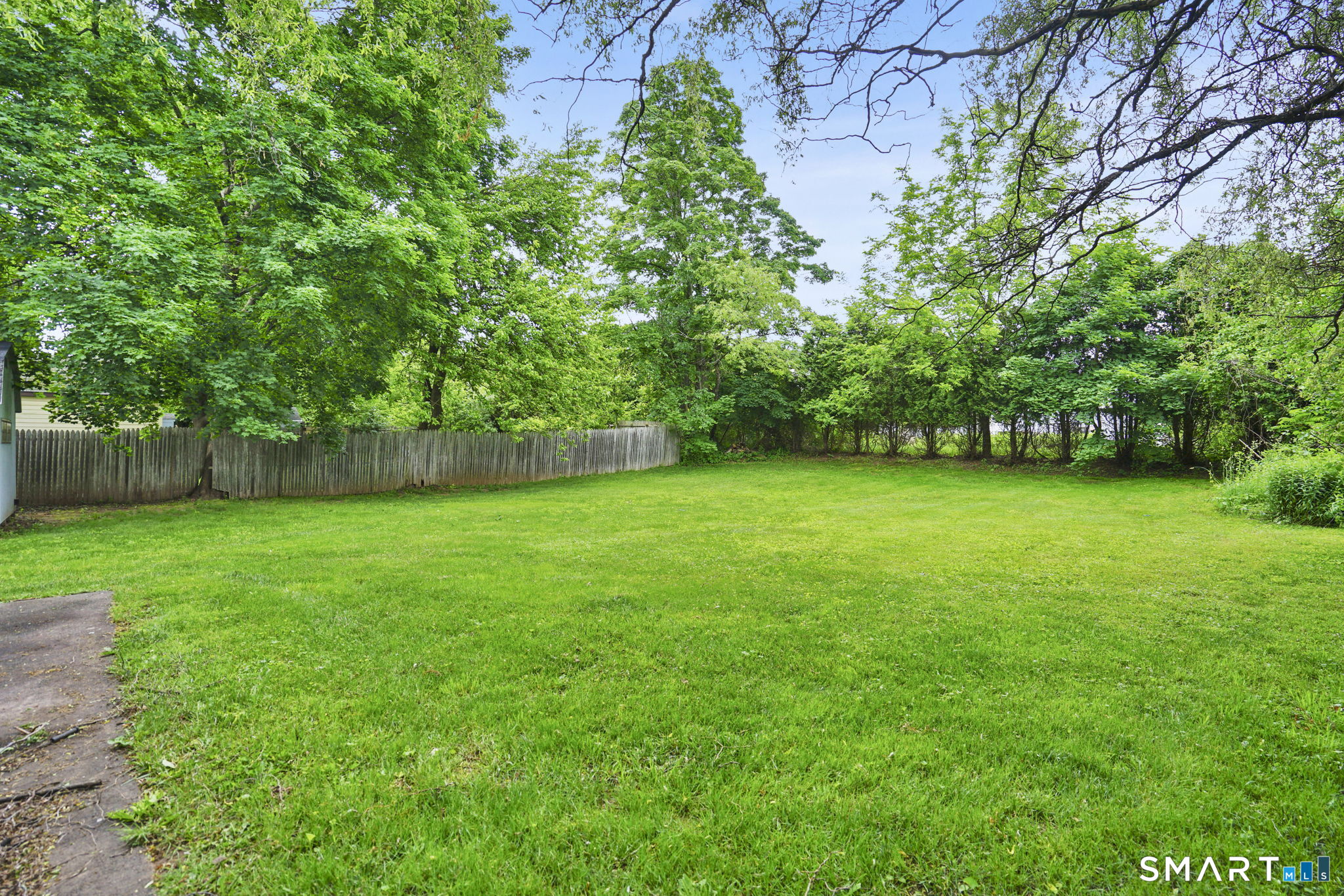 4 King Court Enfield CT 06082