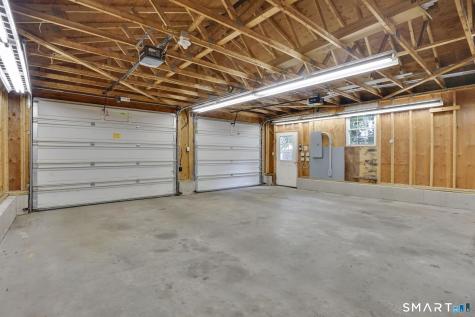 4 King Court Enfield CT 06082