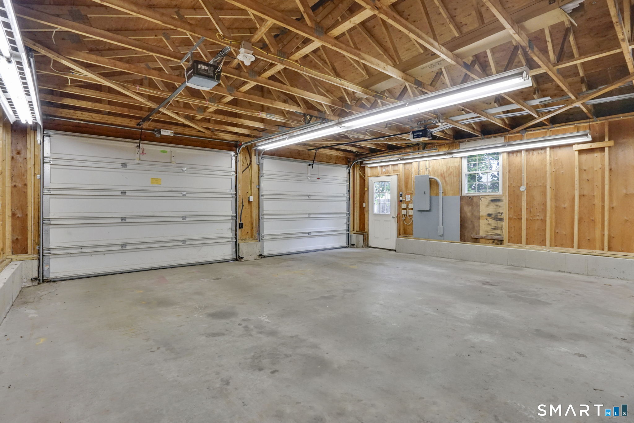 4 King Court Enfield CT 06082