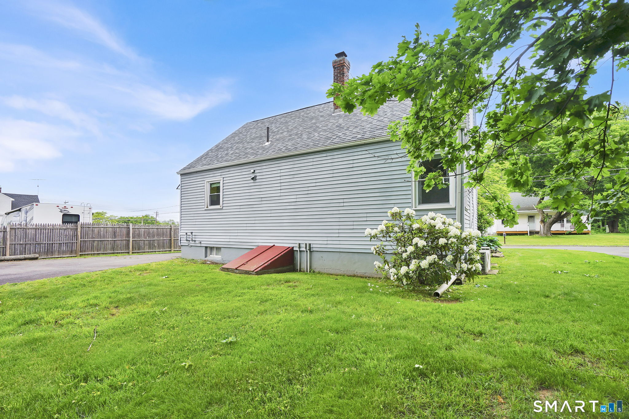 4 King Court Enfield CT 06082
