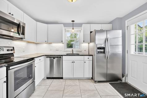 4 King Court Enfield CT 06082